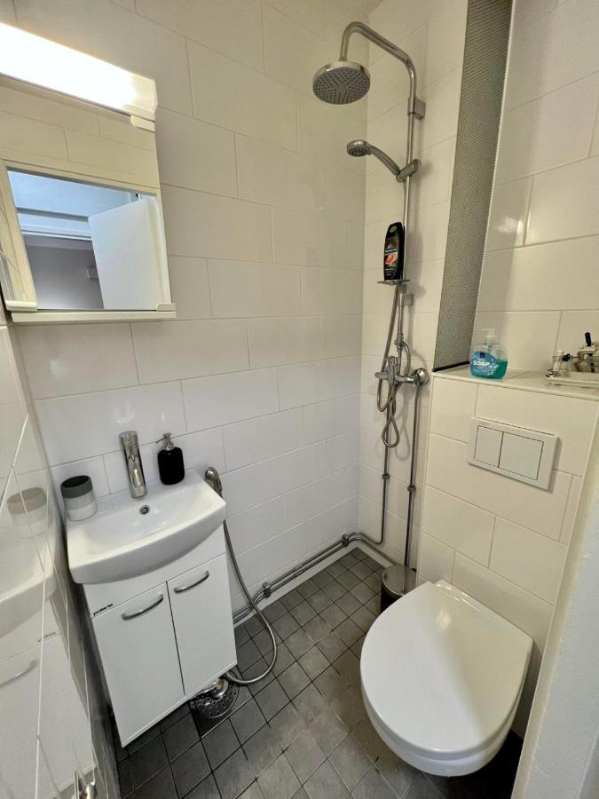 Charming Central Apartment Хельсинки Экстерьер фото