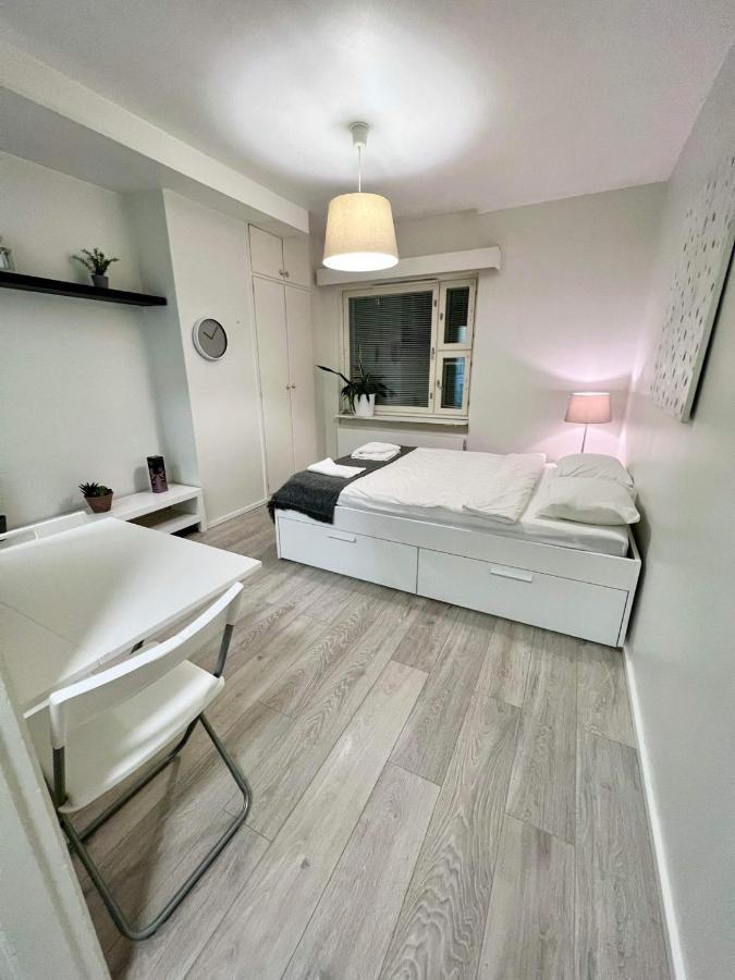 Charming Central Apartment Хельсинки Экстерьер фото